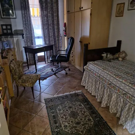 Δωμάτια σε οικογενειακή κατοικία Marcella Vigone